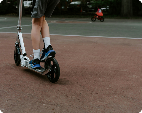 eZpedal Pedelec an einer solarbetriebenen Dockingstation